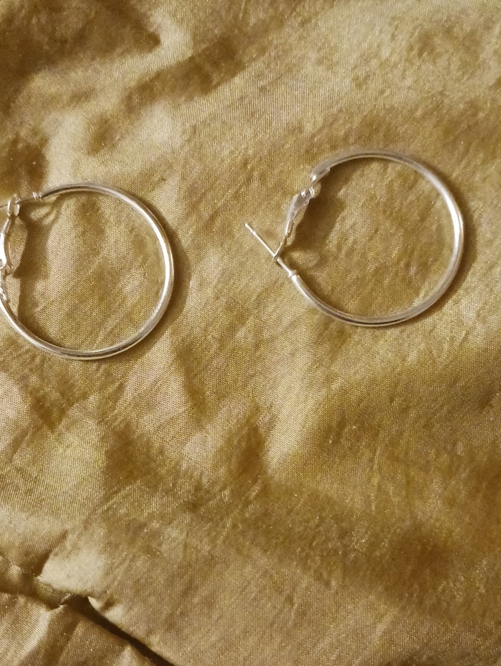 Classic Silver Hoop Earrings - Timeless Everyday Style